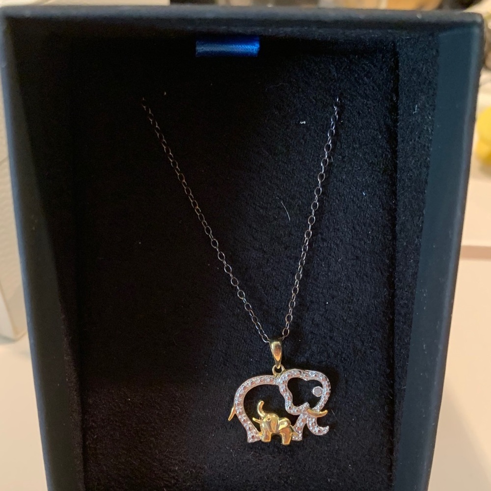 Cute elephant necklace